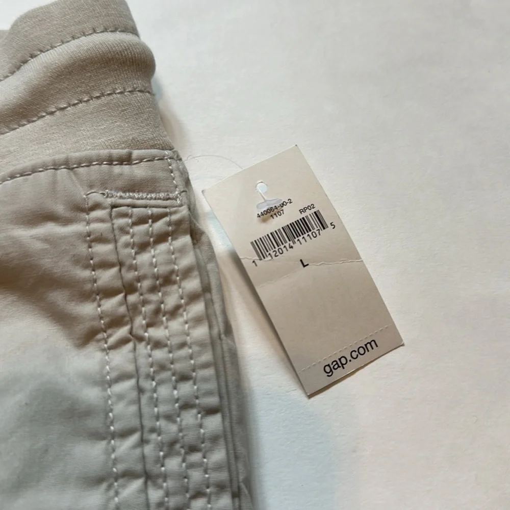 NWT Gap Cargo khaki Shorts